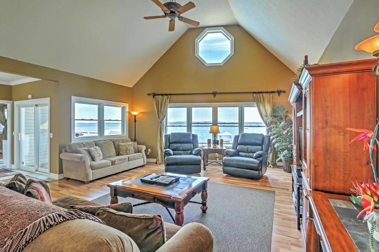 Waterfront Seneca Lake House Fire Pit And Boat Dock Geneva Exteriér fotografie